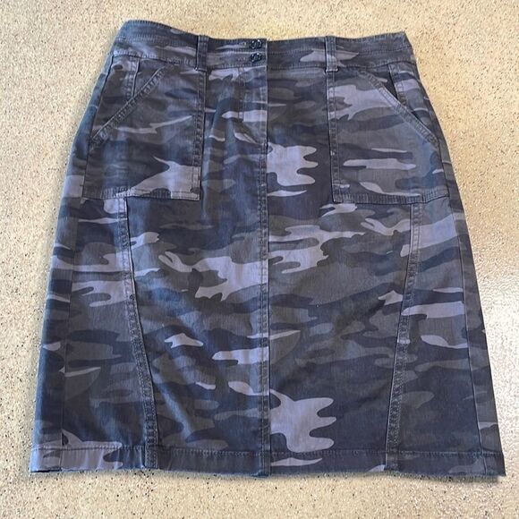 LOFT gray black camouflage print pencil skirt sz 2 - Picture 1 of 12